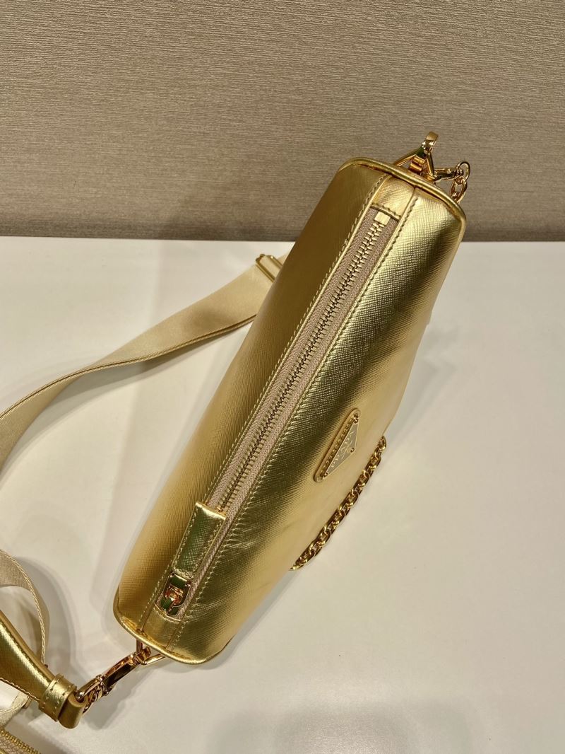 Pra*a triangle pouch